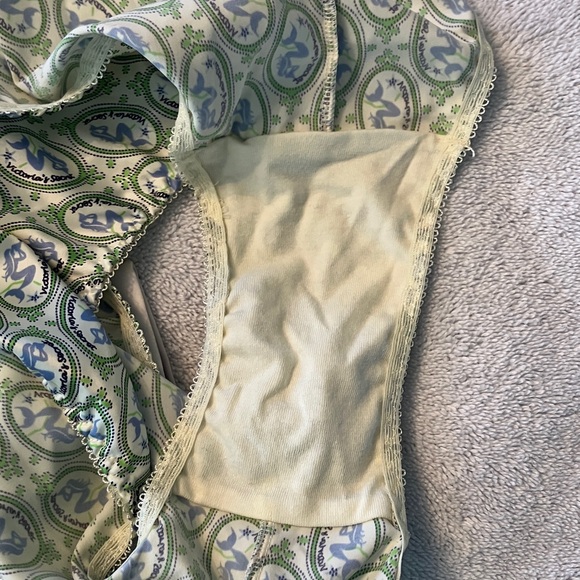 Victoria’s Secret “Sexy Little Things” bow detail panties - Picture 7 of 7